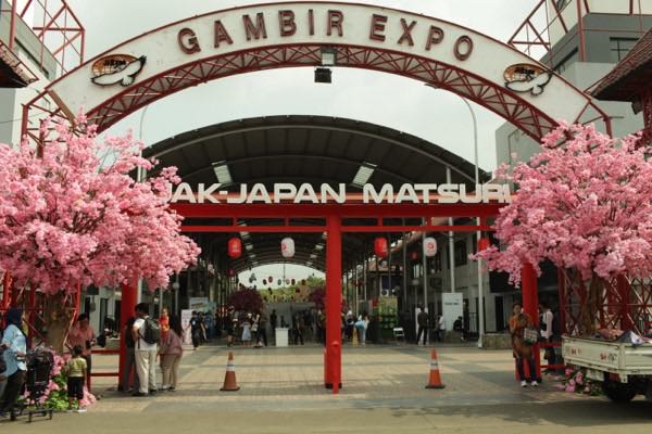 ジャカルタ日本祭り2023の装飾が施されたGambir Expoの入口